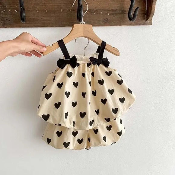 Other - Toddler Bubble Bow Short Set